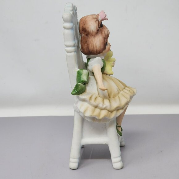 Vintage Lefton Ceramic Girl Figurine With‎ Cat Sitting On Chair - Picture 4 of 10